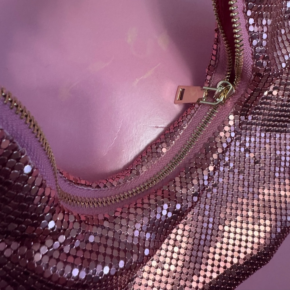 ❌SOLD❌Pink Chainmail Mini Purse - Picture 3 of 3